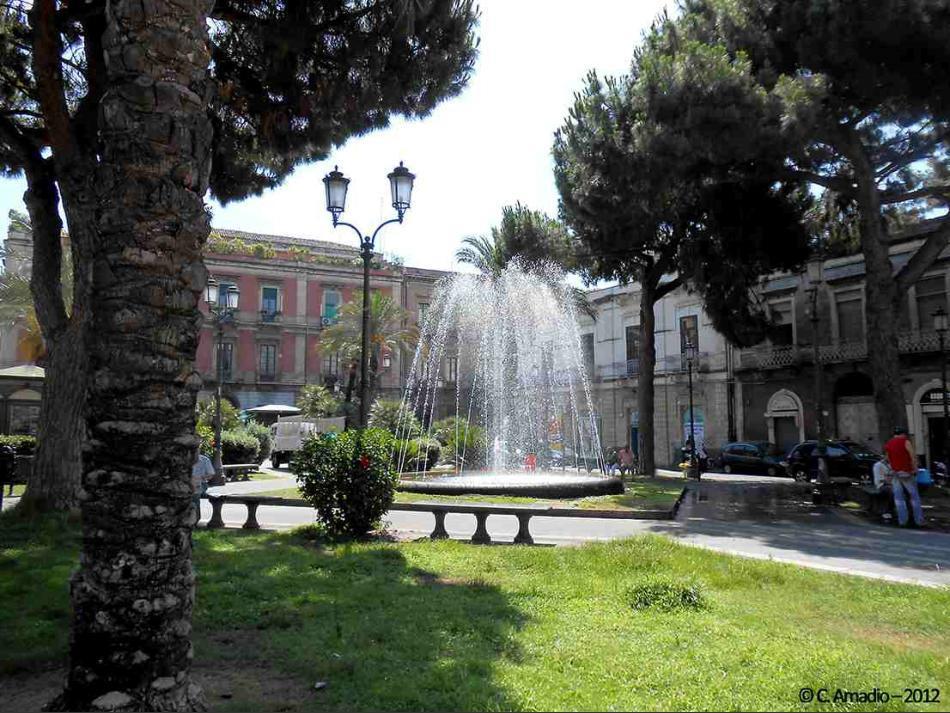 Locami Holiday&Rooms Jolanda Suite Catania Luaran gambar